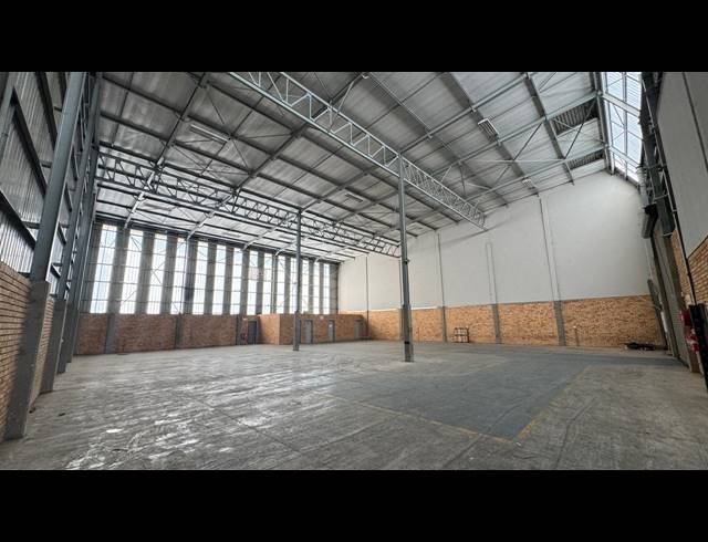 784M² WAREHOUSE TO LET IN LINBRO PARK